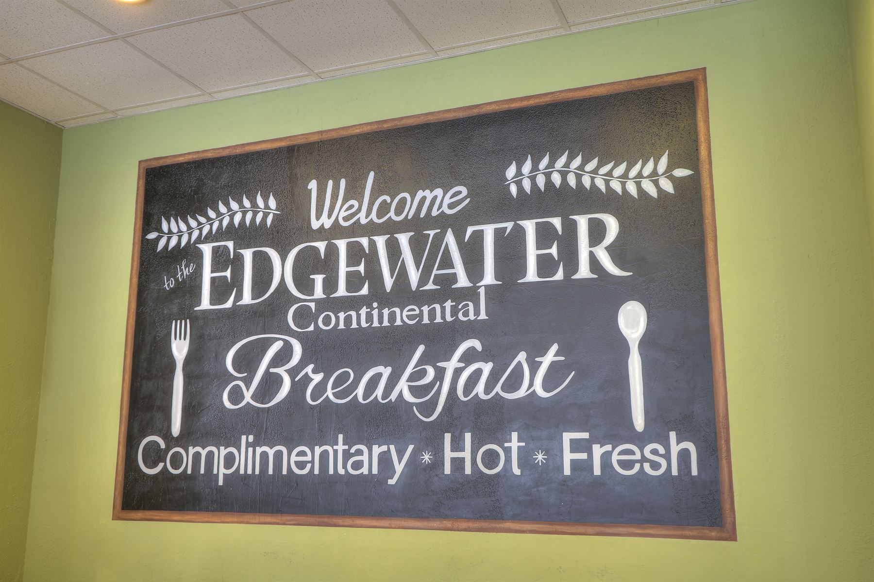 Edgewater_ Dining Room (10)
