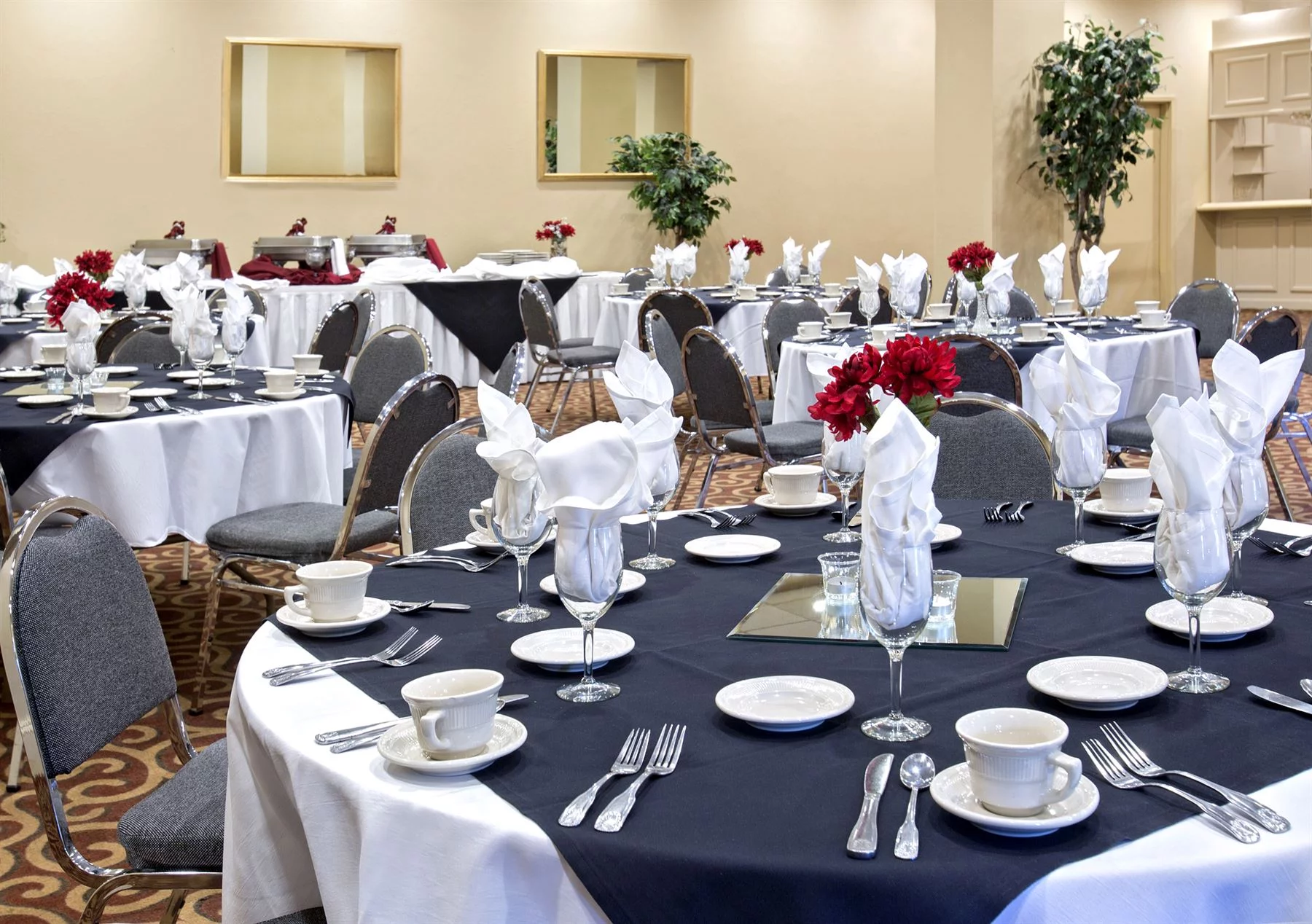 MAGNOLIA ROOM AND FAMILY IMAGE