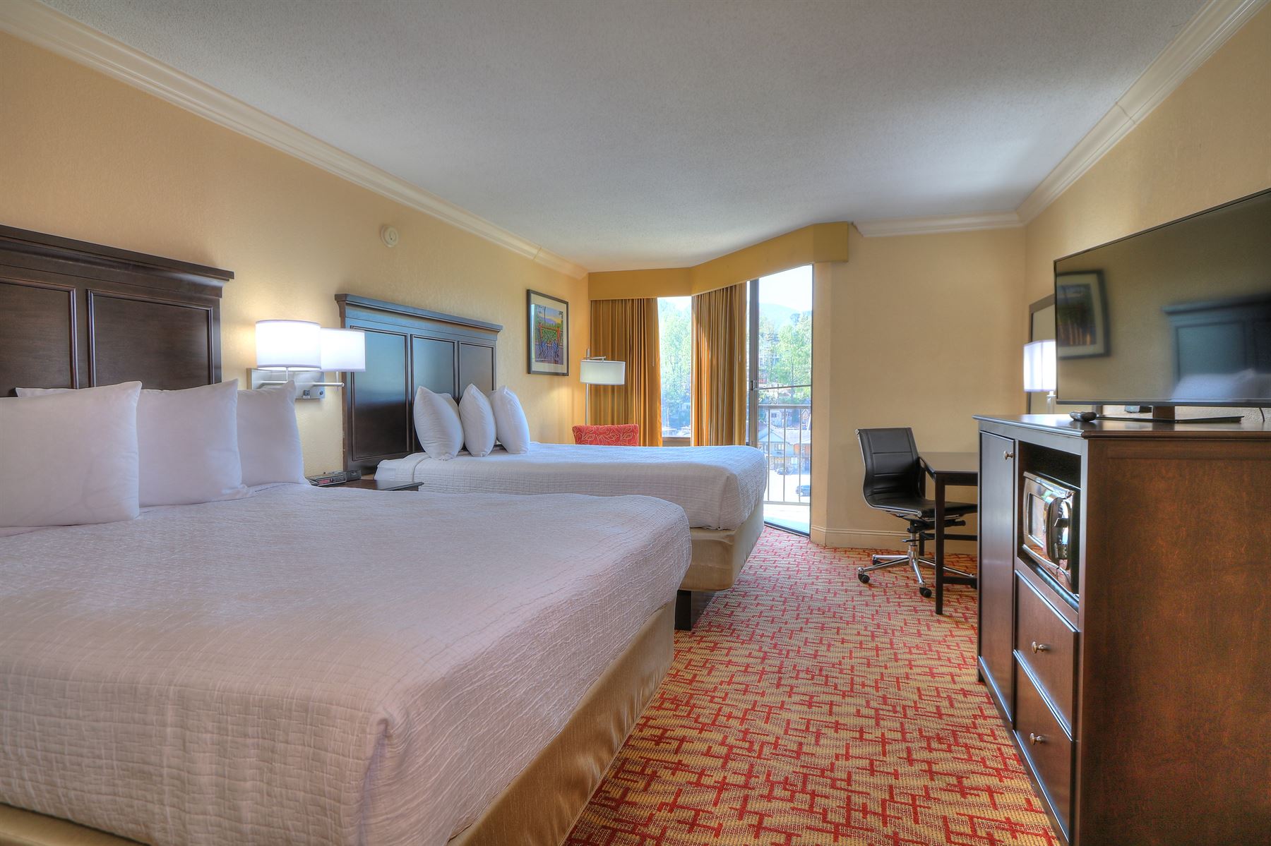 Book a Gatlinburg Hotel Room with Two Queen Beds at Edgewater Hotel