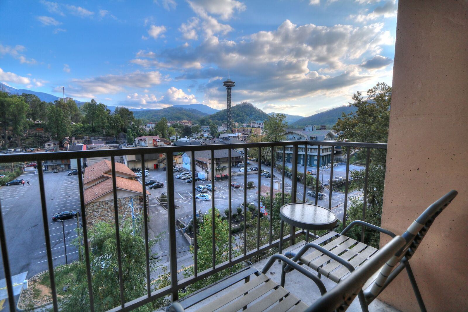Top 5 Reasons You Need to Stay at Our Downtown Gatlinburg Hotel
