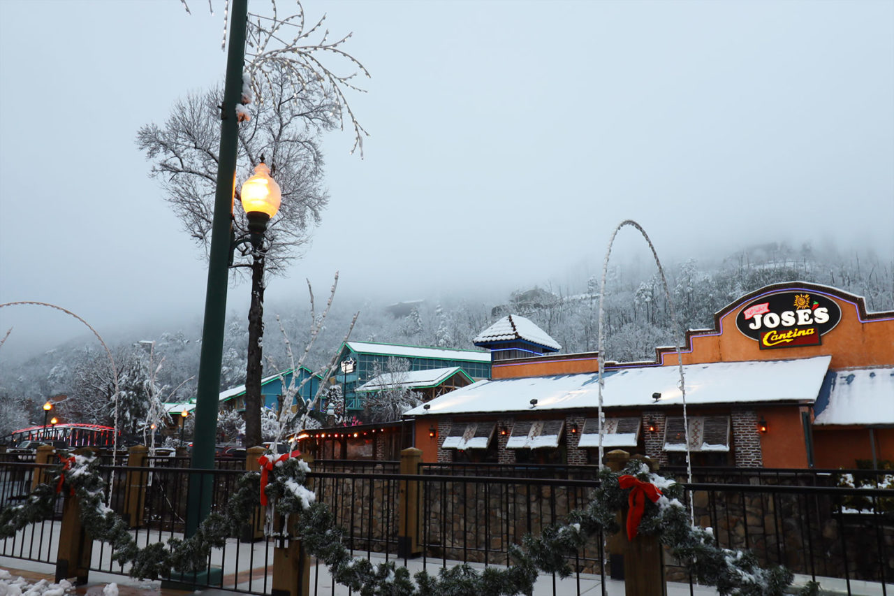 How to Do Christmas in Gatlinburg Edgewater Hotel