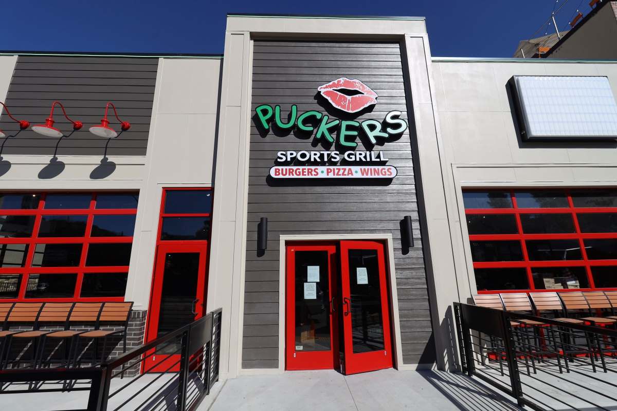 Puckers Sports Grill outside