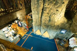 Climbing wall