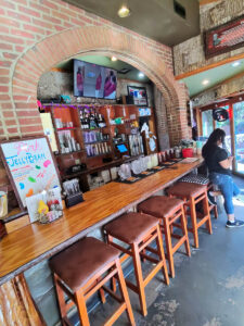 Tom and Earl's Back Alley Grill bar